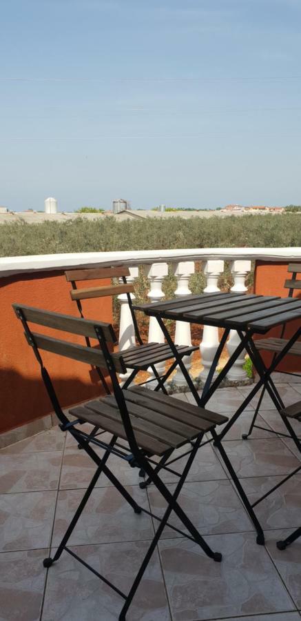 Apartma Jelka Novigrad Istria Buitenkant foto